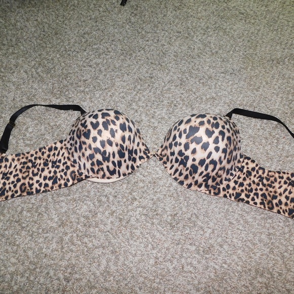 Victoria’s Secret 44DDD Push Up Adjustable Strap Bra VS Metal Clasp - Picture 1 of 4